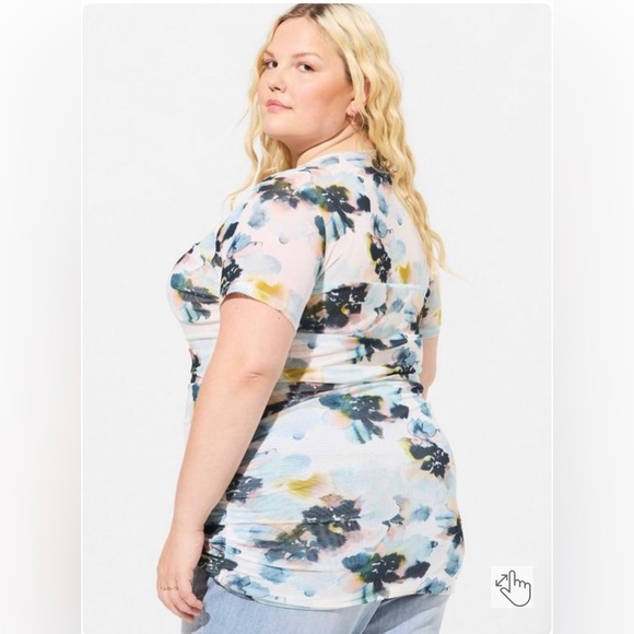 Torrid Stretch Mesh Crew Neck Ruched Top size 2x - Picture 2 of 5